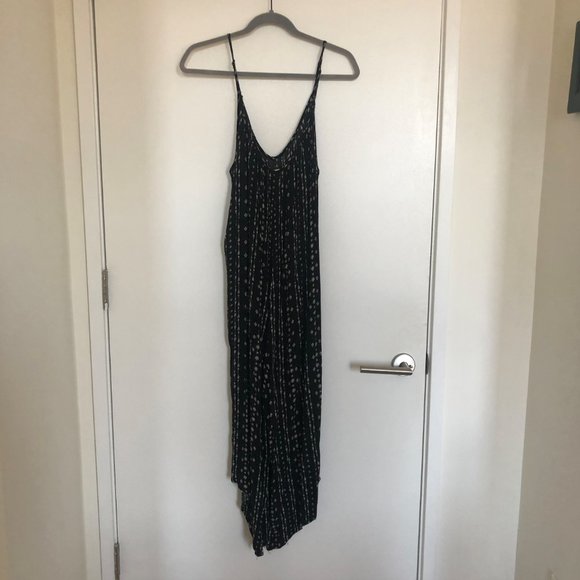 Hem & Thread | Black Arrow Pattern Jumpsuit - Picture 2 of 4